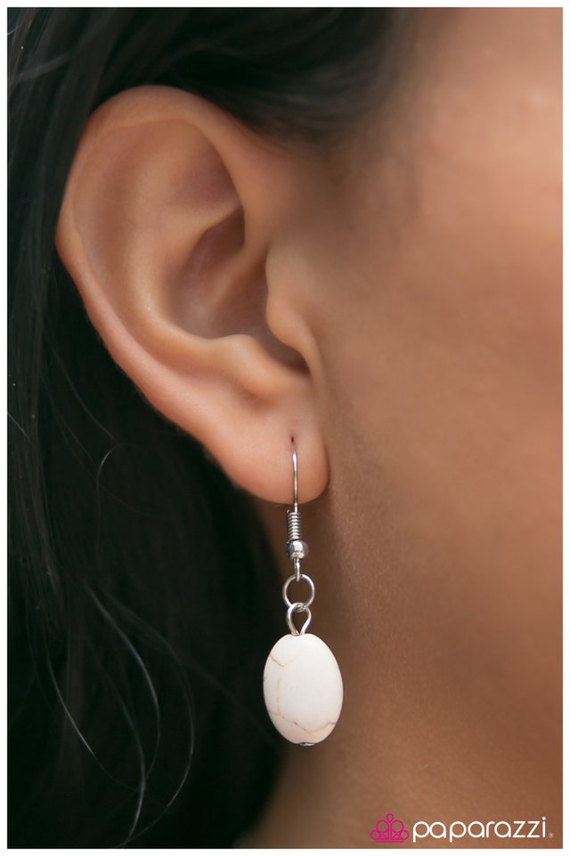 Paparazzi ♥ Western Cameo - White ♥ Necklace