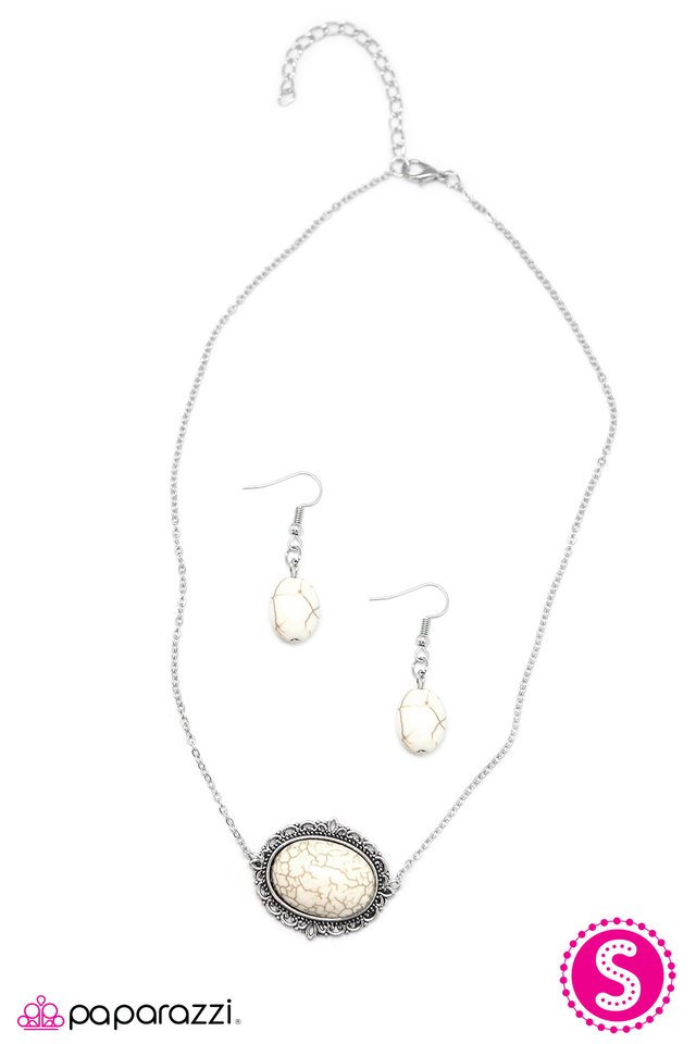 Paparazzi ♥ Western Cameo - White ♥ Necklace