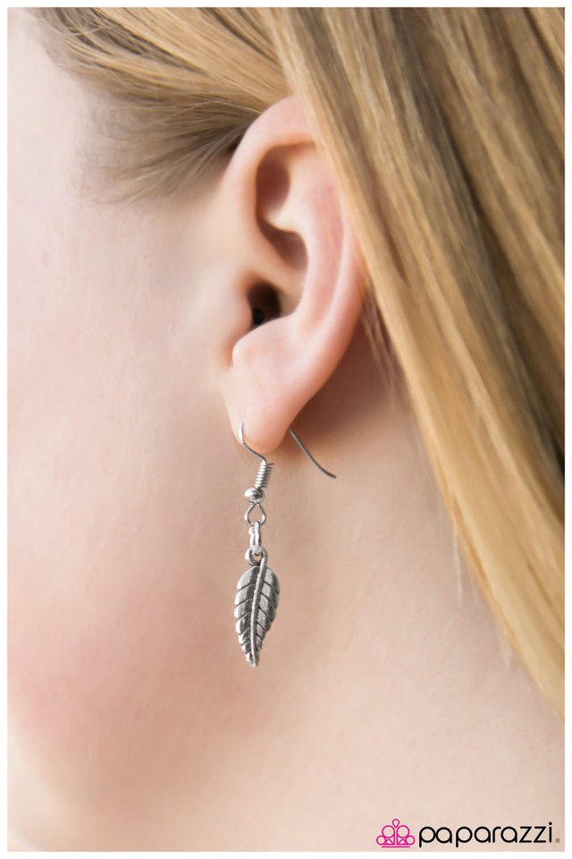 Paparazzi ♥ She Can Fly! - Yellow ♥ Necklace