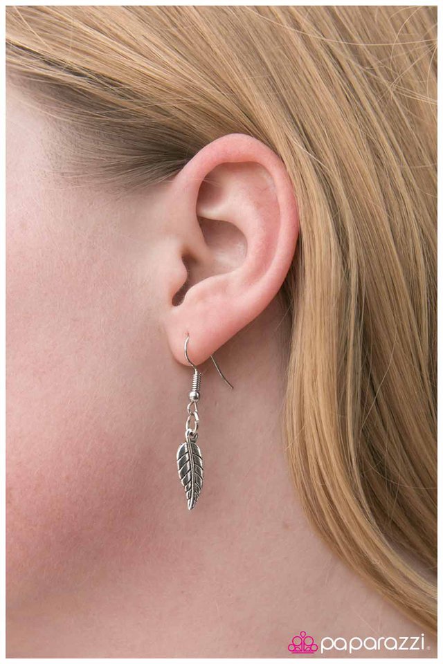 Paparazzi ♥ She Can Fly! - Blue ♥ Necklace