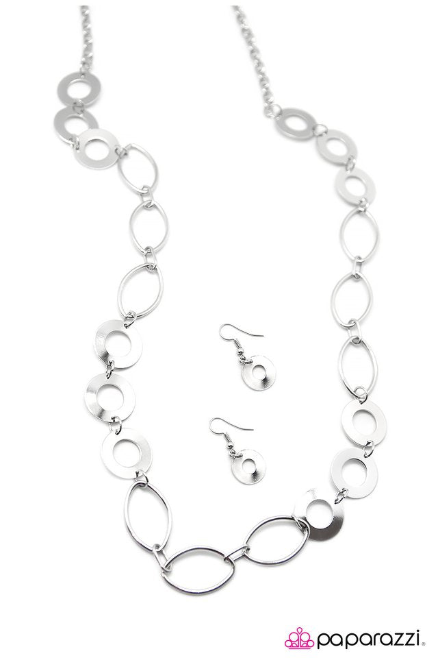 Paparazzi ♥ Takin Care Of Business - Silver ♥ Necklace