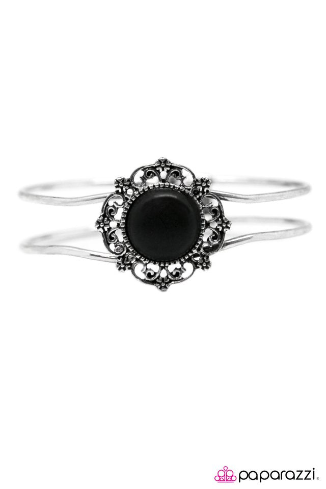 Paparazzi ♥ Summer Solstice - Black ♥ Bracelet