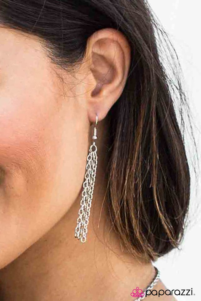 Paparazzi ♥ Teardrop Diva - Blue ♥ Necklace