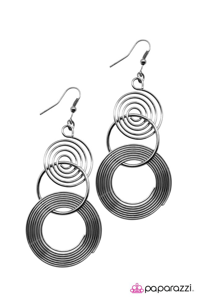 Paparazzi ♥ The Spin-Off - Black ♥ Earrings