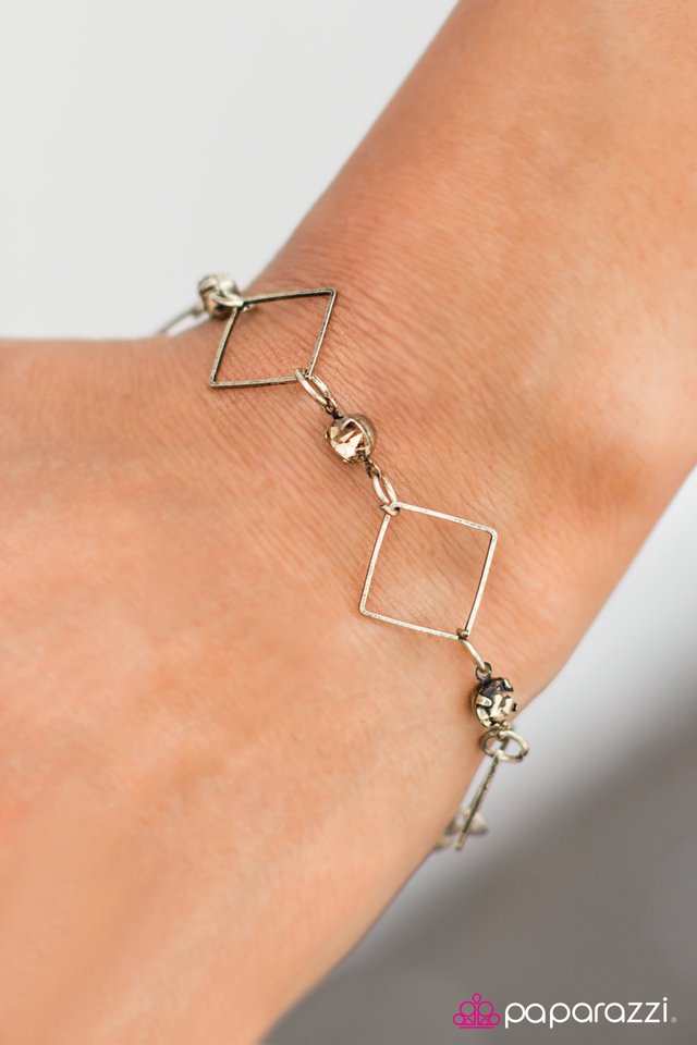 new-girl-on-the-block-brass-p9da-brxx-026iy