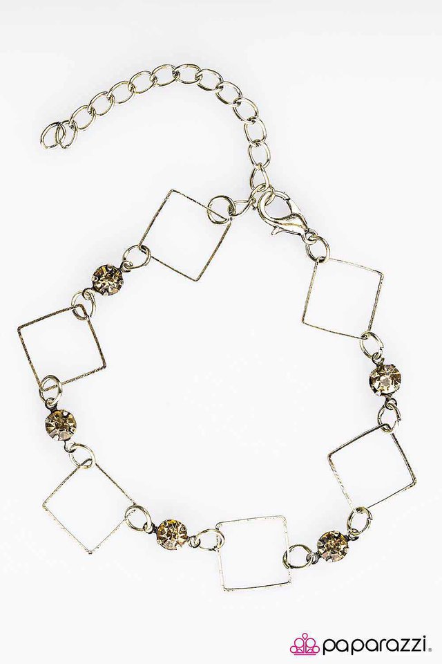 Paparazzi ♥ New Girl On The Block - Brass ♥ Bracelet