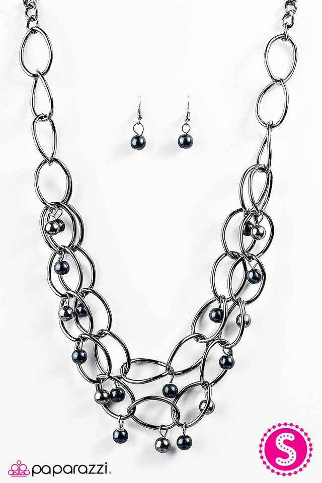 Paparazzi ♥ Season Premiere - Blue ♥ Necklace