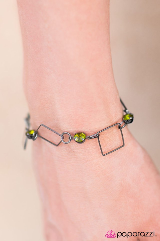 new-girl-on-the-block-p9da-grxx-022jg