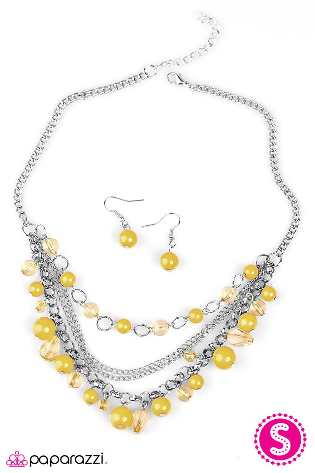 Paparazzi ♥ Pretty Promenade - Yellow ♥ Necklace