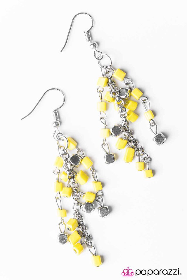 Paparazzi ♥ BLOCK and Roll - Yellow ♥ Earrings