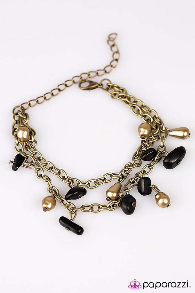 Paparazzi ♥ CANYON Do The Can-Can? - Brass ♥ Bracelet