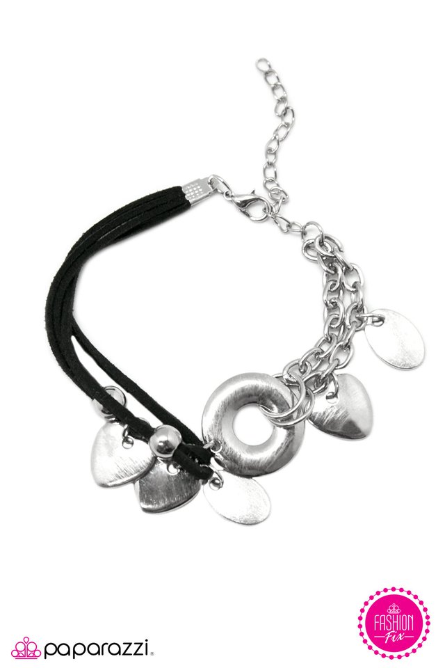 Paparazzi ♥ Lovers Quarrel - Black ♥ Bracelet
