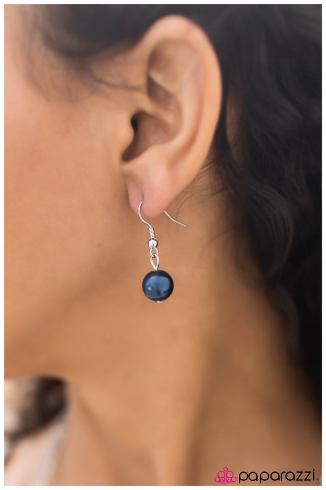 Paparazzi ♥ Ripple Of Excitement - Blue ♥ Necklace