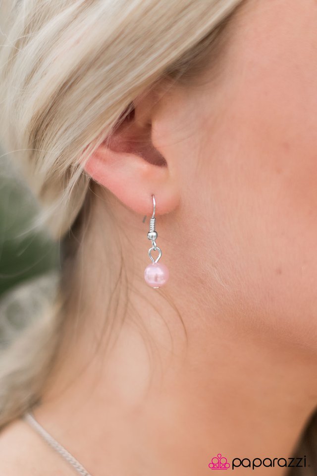 Paparazzi ♥ Subtle Hints - Pink ♥ Necklace