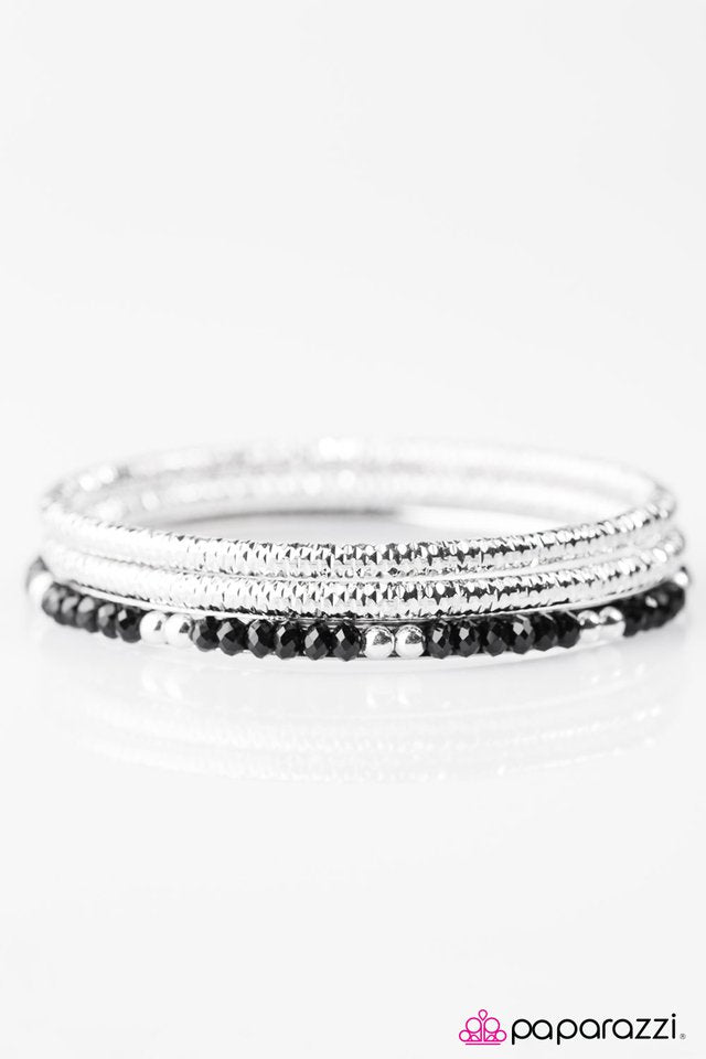 Paparazzi ♥ GLAM On! - Black ♥ Bracelet