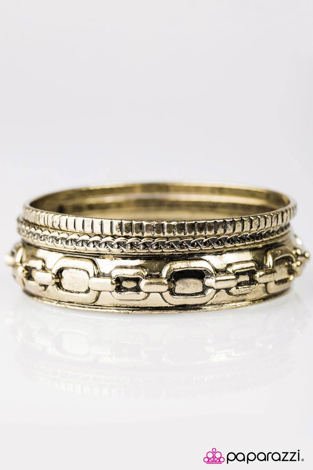 Paparazzi ♥ Breaking the Rules - Brass ♥ Bracelet