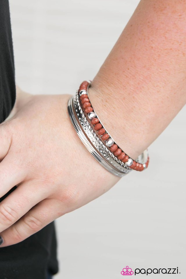 glitzy-thinking-p9tr-bnxx-021xx