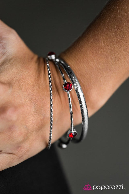 glitter-is-my-signature-color-red-p9re-rdxx-028xx