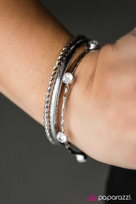 glitter-is-my-signature-color-white-p9re-wtsv-061xx