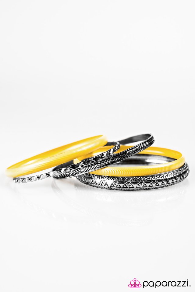 Paparazzi ♥ A Walk Through the JURASSIC Park - Yellow ♥ Bracelet
