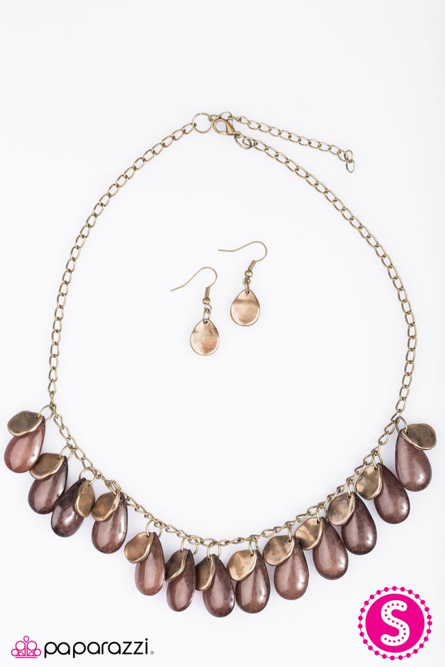 Paparazzi ♥ Drops in the Ocean - Brass ♥ Necklace