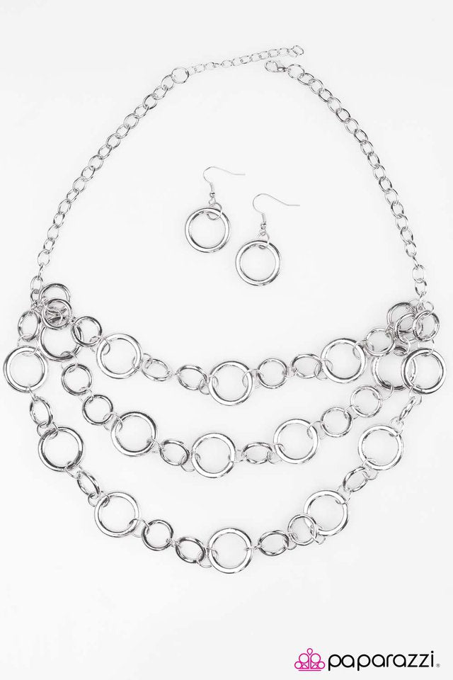 Paparazzi ♥ Hoop Dance - Silver ♥ Necklace