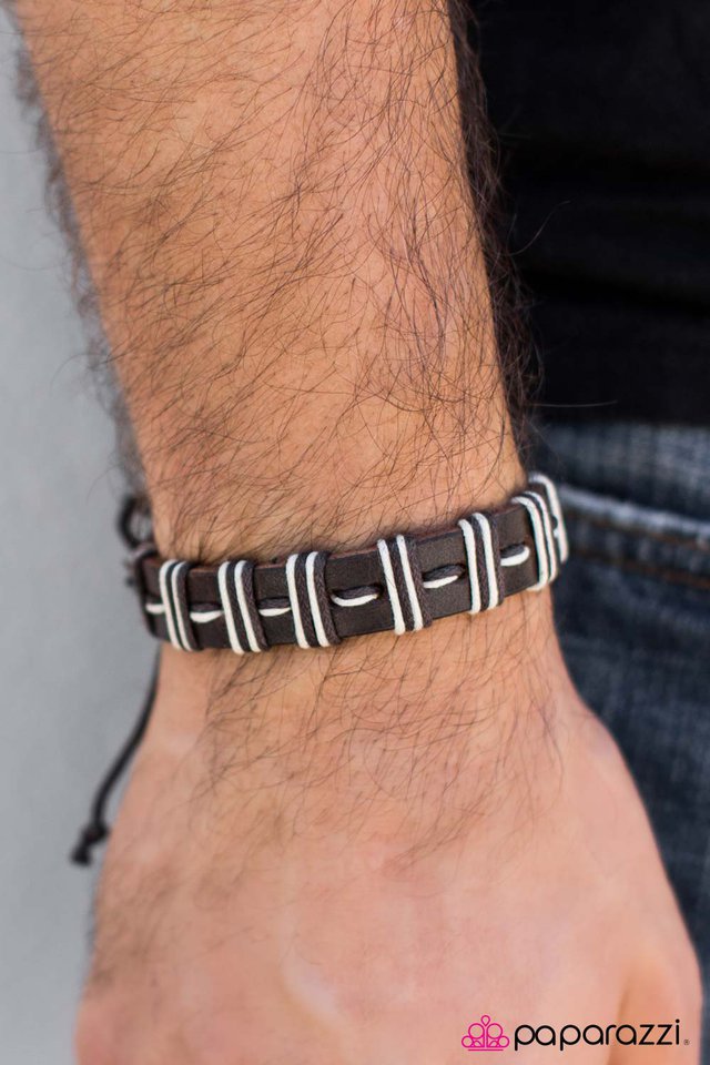 out-in-left-field-p9ur-bnxx-125xx