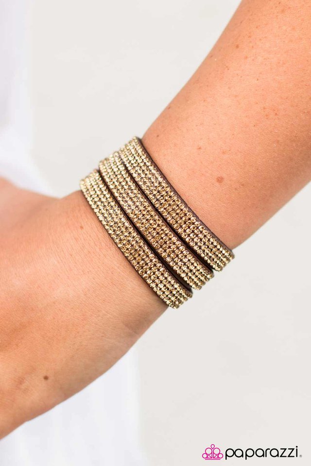 rockstars-and-rhinestones-brown-p9di-urbn-025xx