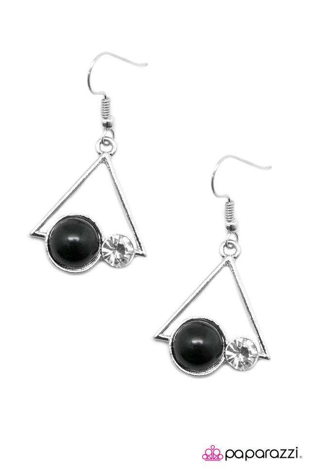 Paparazzi ♥ Set Sail - Black ♥ Earrings