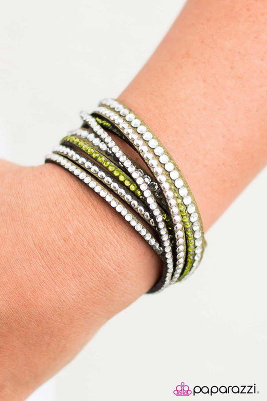 strong-is-the-new-beautiful-green-p9di-urgr-030xx