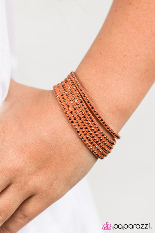 playing-the-villain-orange-p9ur-ogxx-005xx