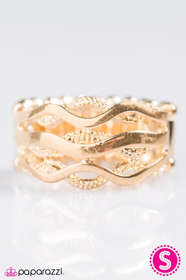 Paparazzi ♥ Radiant Rivers - Gold ♥ Ring
