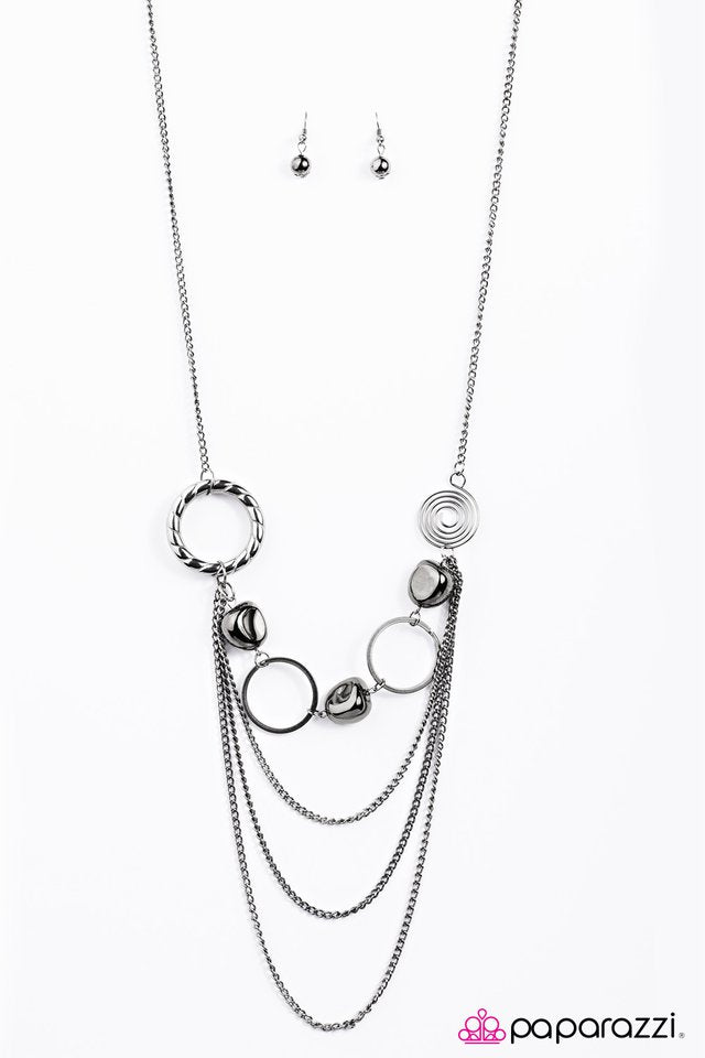 Paparazzi ♥ Wonderful Crazy Night - Black ♥ Necklace