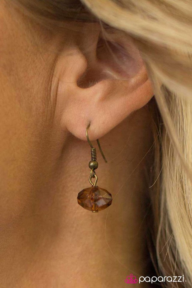 Paparazzi ♥ In It to Win It - Brass ♥ Necklace