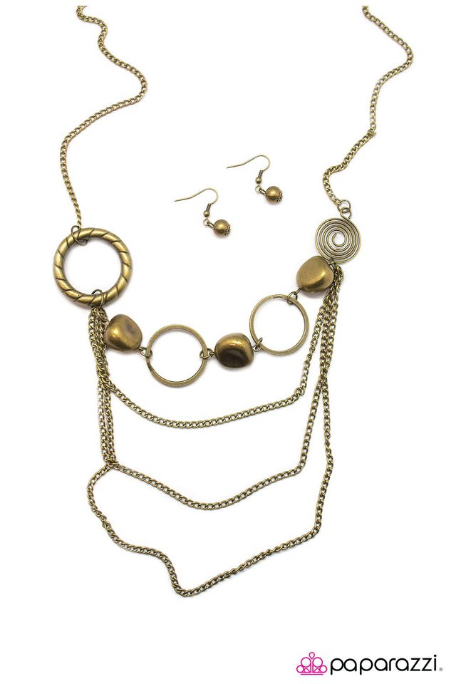 Paparazzi ♥ Wonderful Crazy Night - Brass ♥ Necklace