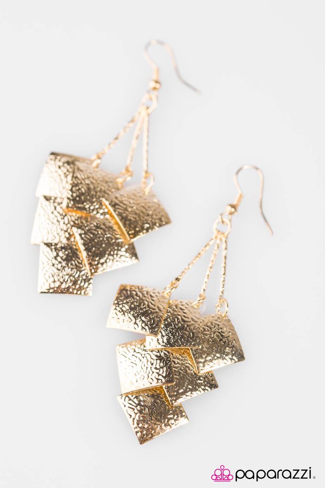 Paparazzi ♥ Very Superstitious - Gold ♥ Earrings