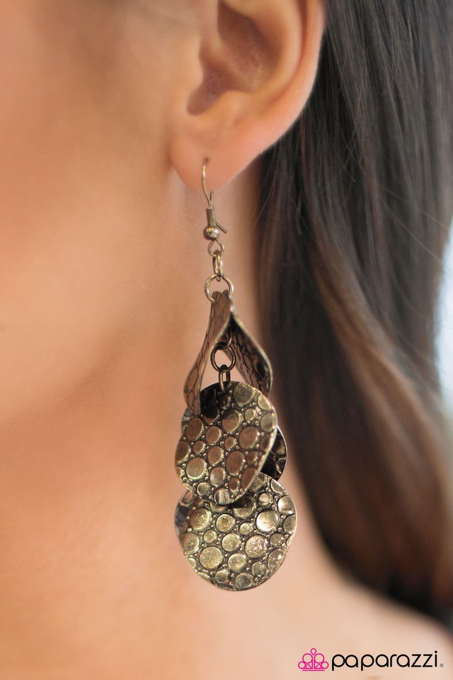 fashionably-flashy-brass-p5ed-brxx-029xx