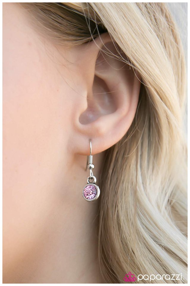 Paparazzi ♥ Never Look Back - Pink ♥ Necklace