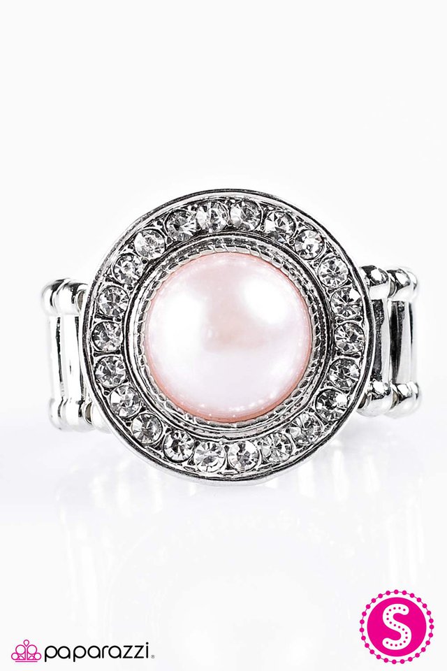 Paparazzi ♥ Center Of It All - Pink ♥ Ring