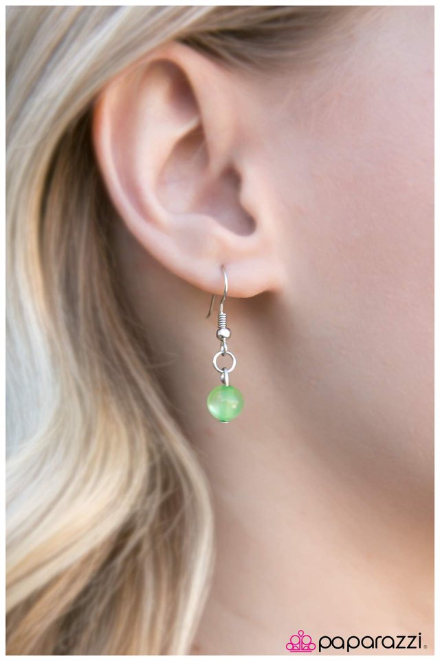 Paparazzi ♥ This May HEART A Little - Green ♥ Necklace