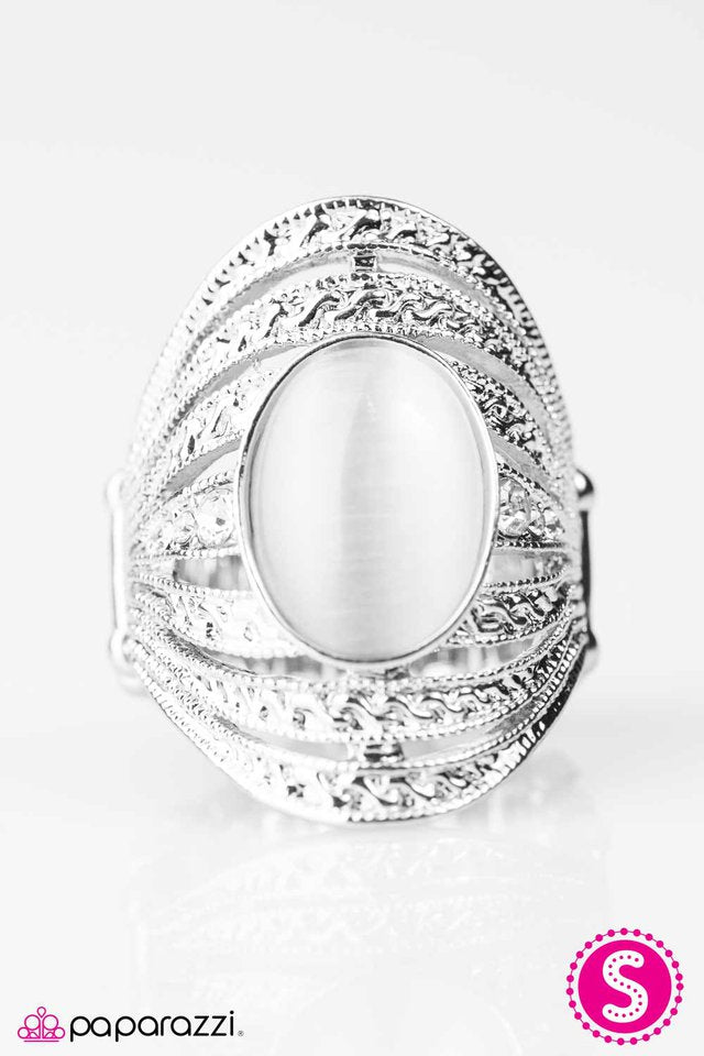 Paparazzi ♥ Banquet Hall - White ♥ Ring