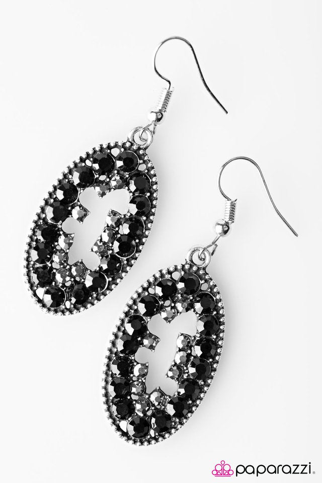 Paparazzi ♥ Midnight Mosaic - Black ♥ Earrings