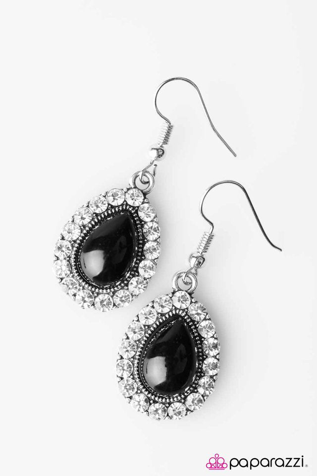 Paparazzi ♥ Party Till Dawn - Black ♥ Earrings