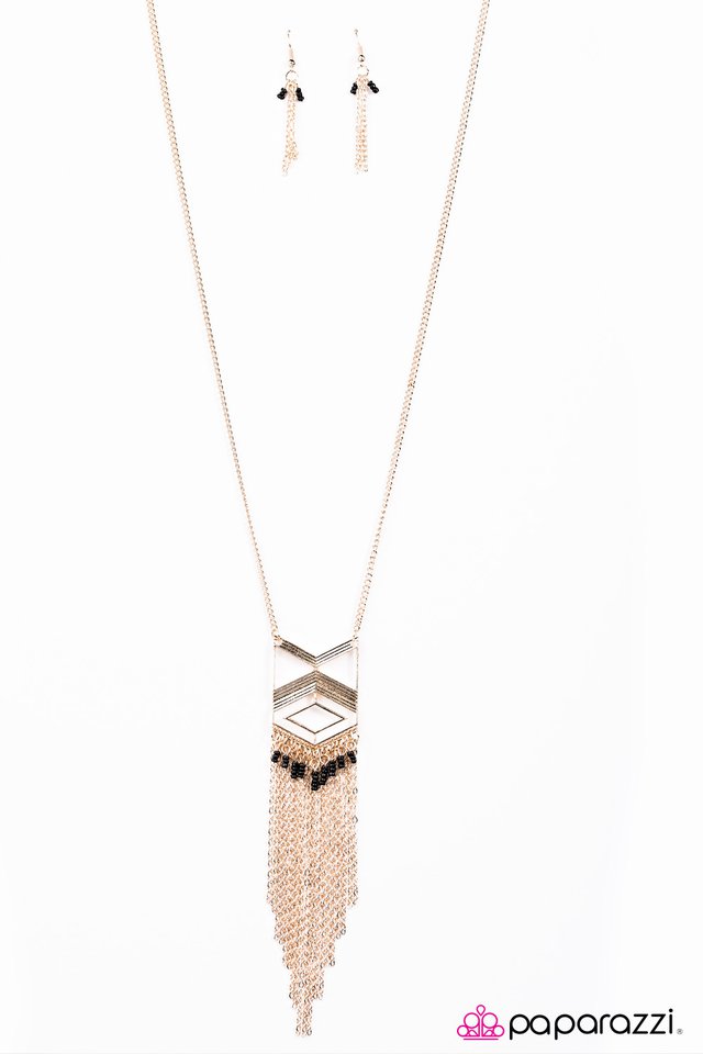 Paparazzi ♥ California Dreaming - Gold ♥ Necklace