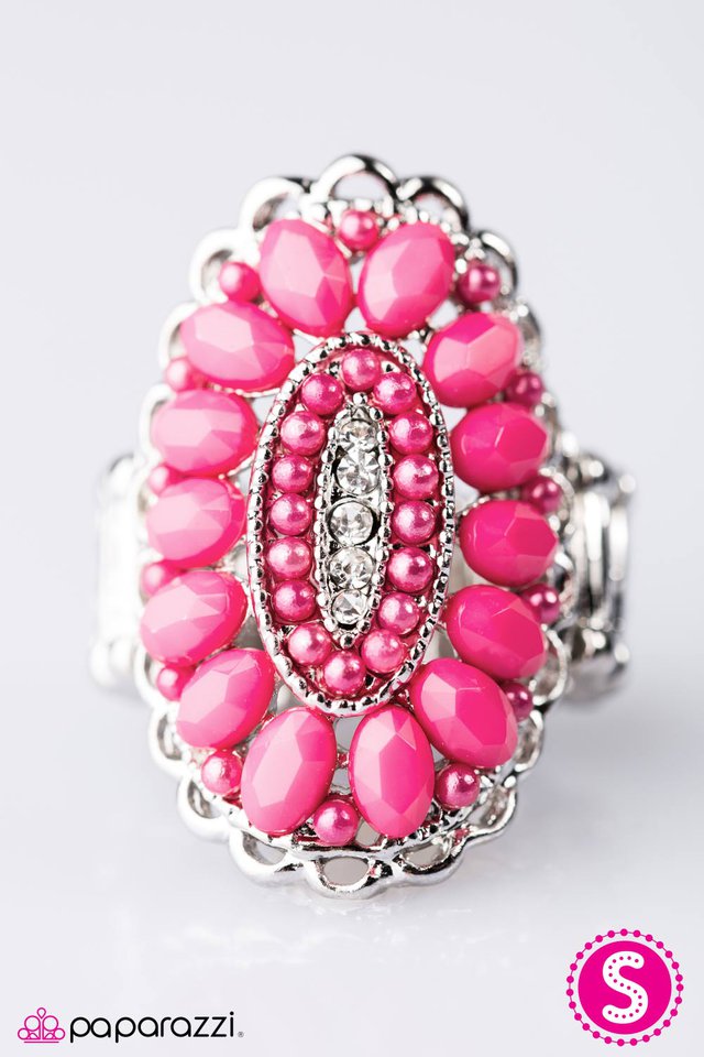 Paparazzi ♥ Queen BEAD - Pink ♥ Ring