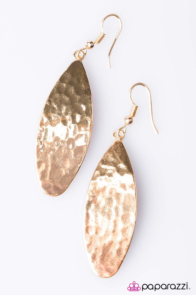 Paparazzi ♥ The Lure of Beauty - Gold ♥ Earrings
