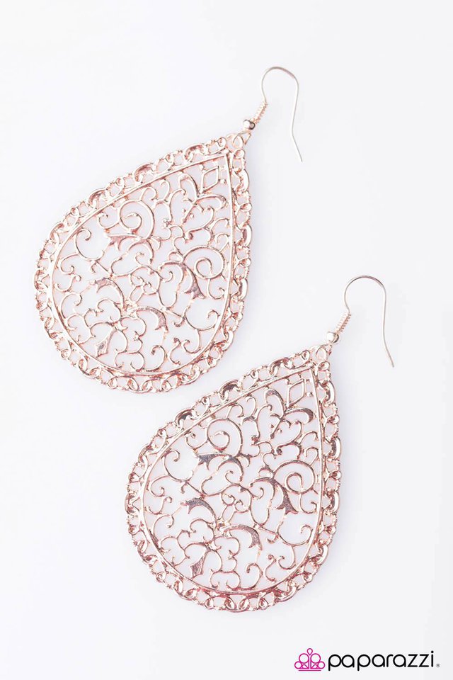 Paparazzi ♥ All VINE and Dandy ♥ Earrings