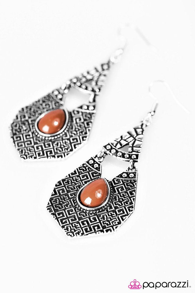 Paparazzi ♥ Sassy Sahara - Brown ♥ Earrings