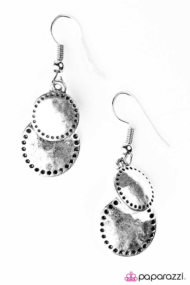 Paparazzi ♥ WHEEL-ing and Able - Silver ♥ Earrings
