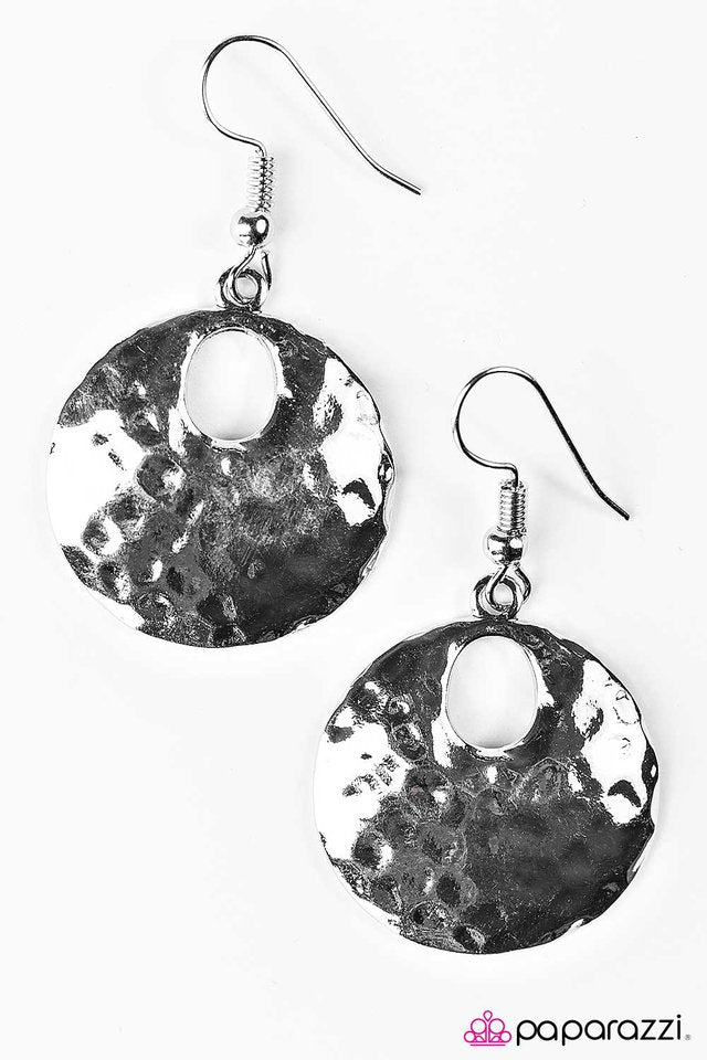 Paparazzi ♥ SHIMMER Me Timbers - Silver ♥ Earrings